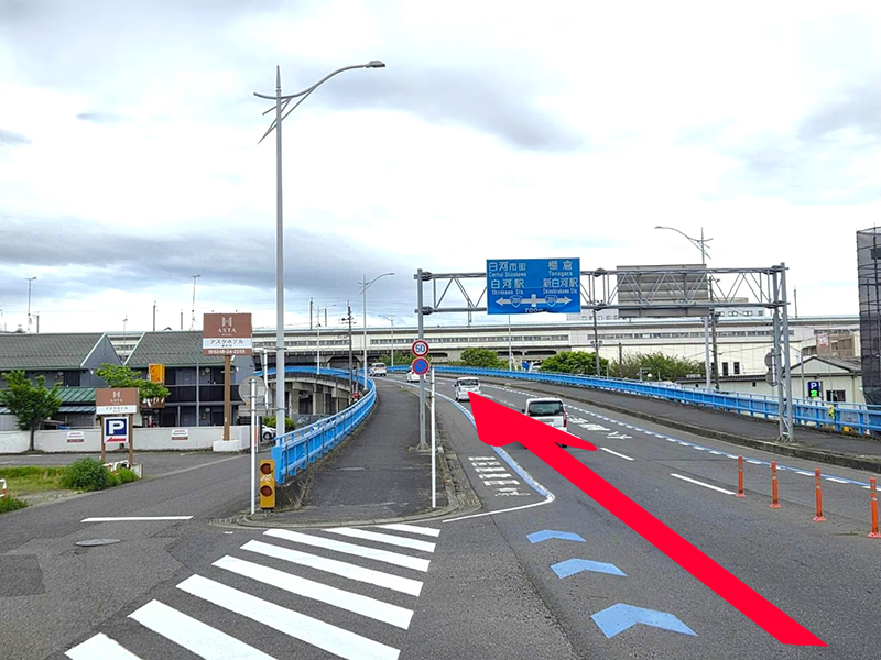 西郷搦目線、ゆりのき通りを国道289号線に向かいます